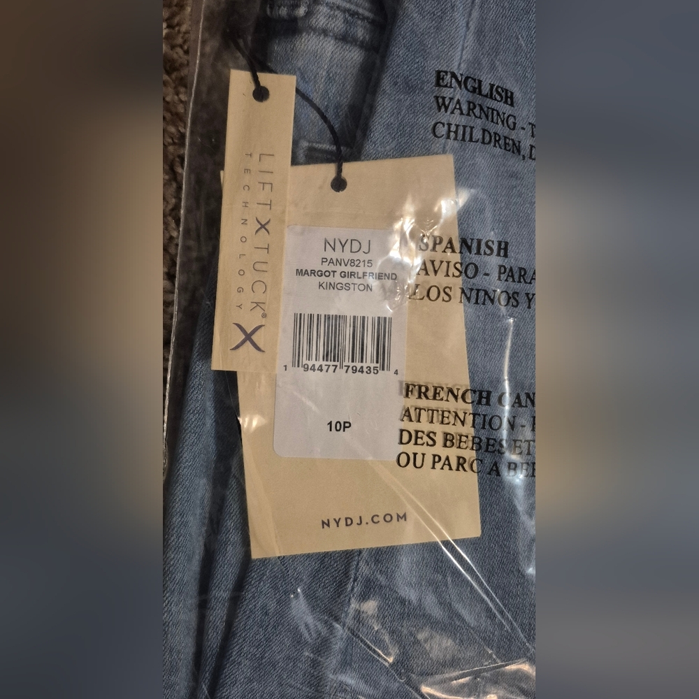 NWT NYDJ Margot Girlfriend Jeans With Roll Cuffs. - Picture 7 of 9